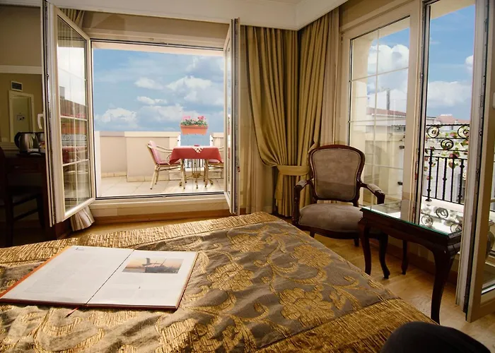 Recital Szálloda 3*