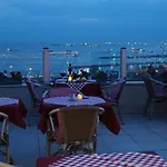 Hotel Recital 3*